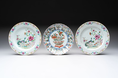 Three Chinese famille rose plates and a famille verte lobed plate, Kangxi/Qianlong