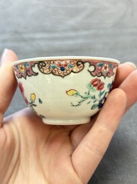 13 Chinese famille rose cups and 15 saucers, Yongzheng/Qianlong