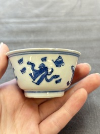 13 Chinese blue and white cups and 15 saucers, Kangxi
