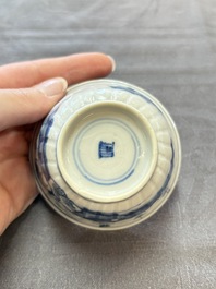 13 Chinese blue and white cups and 15 saucers, Kangxi