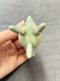 A Chinese celadon-glazed wine vessel, 'jue 爵', 18/19th C.