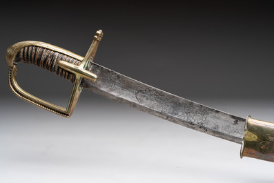 A French artillery officer&rsquo;s sabre &lsquo;&agrave; la hongroise&rsquo; with beaded guard or 'garde perl&eacute;e', 1st Empire, 19th C.