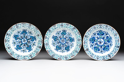 Ten Chinese doucai plates with floral design, Kangxi