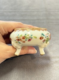 A varied collection of 11 Chinese famille rose wares, Qianlong