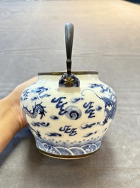 A Chinese blue and white 'dragon' teapot for the Thai market, 19th C.