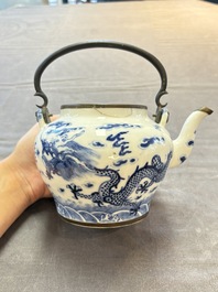 A Chinese blue and white 'dragon' teapot for the Thai market, 19th C.