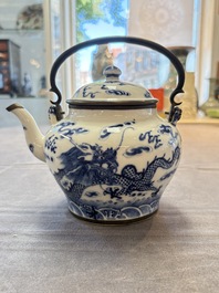 A Chinese blue and white 'dragon' teapot for the Thai market, 19th C.