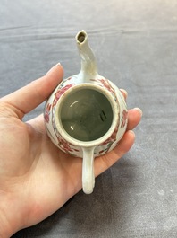 A Chinese famille rose teapot and a 'quails' bowl, Yongzheng
