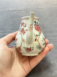 A Chinese famille rose teapot and a 'quails' bowl, Yongzheng