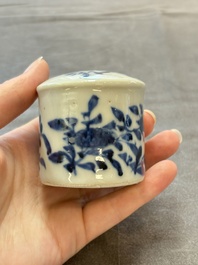 A pair of Chinese blue and white tea caddies and covers, 19th C.