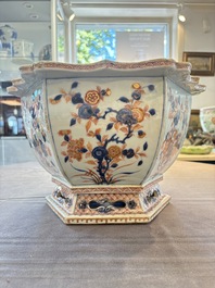 A Chinese Imari-style hexagonal jardini&egrave;re with floral design, Qianlong