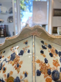 A Chinese Imari-style hexagonal jardini&egrave;re with floral design, Qianlong