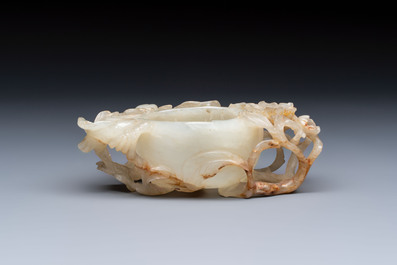 A Chinese jade peach-form brush washer, 19th C.
