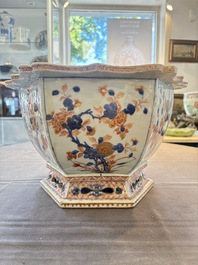 A Chinese Imari-style hexagonal jardini&egrave;re with floral design, Qianlong