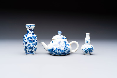 13 Chinese blue, white and polychrome wares, Kangxi and later