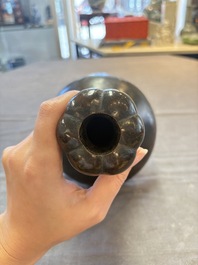 A Chinese bronze garlic-head 'hu' wine vessel, Han