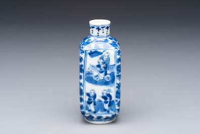 A Chinese blue and white 'Sima Guang 司馬光' snuff bottle, Qianlong mark, 19th C.