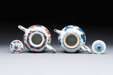 A Chinese verte-Imari teapot and a blue and white teapot with floral design, Kangxi