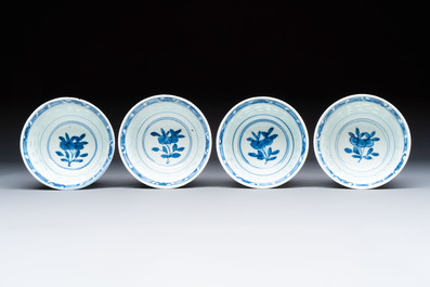 Ten Chinese blue and white cups, seven covers and eight stands, 19/20th C.