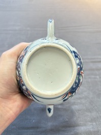 A Chinese verte-Imari teapot and a blue and white teapot with floral design, Kangxi