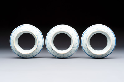 Ten Chinese blue and white cups, seven covers and eight stands, 19/20th C.