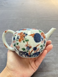 A Chinese verte-Imari teapot and a blue and white teapot with floral design, Kangxi