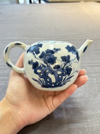 A Chinese verte-Imari teapot and a blue and white teapot with floral design, Kangxi