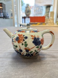 A Chinese verte-Imari teapot and a blue and white teapot with floral design, Kangxi