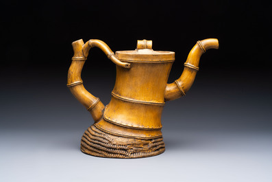 A massive Chinese Yixing stoneware 'bamboo' teapot, signed Wei Guojun 魏國軍, 20th C.