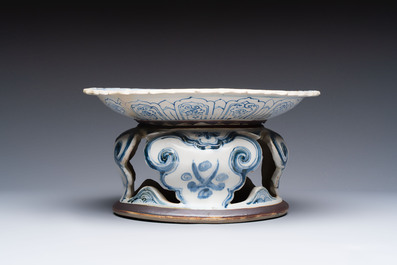 A rare Annamese or Vietnamese blue and white tazza with playing boys, 15/16th C.
