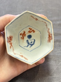 A collection of 17 Chinese blue, white and famille rose wares, Kangxi/Qianlong