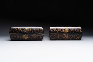 A large Chinese cloisonn&eacute; brush washer and a pair of gilt-lacquered covered boxes with cloisonn&eacute; plaques, 20th C.