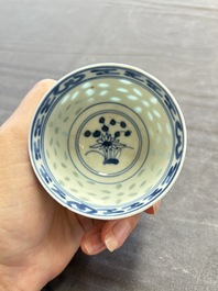 Ten Chinese blue and white cups, seven covers and eight stands, 19/20th C.
