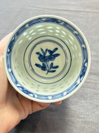 Ten Chinese blue and white cups, seven covers and eight stands, 19/20th C.