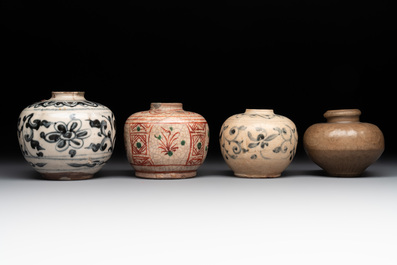 Seven Annamese or Vietnamese blue, white and polychrome wares, 16/17th C.