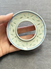 Ten Chinese blue and white cups, seven covers and eight stands, 19/20th C.