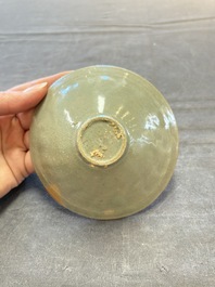Two Korean celadon bowls with incised floral design, probably Goryeo/Joseon, 14/15th C.