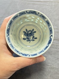 Ten Chinese blue and white cups, seven covers and eight stands, 19/20th C.