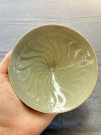 Two Korean celadon bowls with incised floral design, probably Goryeo/Joseon, 14/15th C.