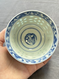 Ten Chinese blue and white cups, seven covers and eight stands, 19/20th C.