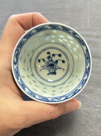 Ten Chinese blue and white cups, seven covers and eight stands, 19/20th C.