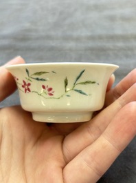 A Chinese famille rose cup with floral design, Yongzheng mark, 19/20th C.
