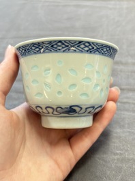 Ten Chinese blue and white cups, seven covers and eight stands, 19/20th C.