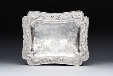 A Chinese silver tray and six gilt-silver cups, 19/20th C.