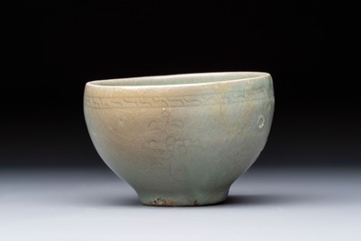 Two Korean celadon bowls with incised floral design, probably Goryeo/Joseon, 14/15th C.