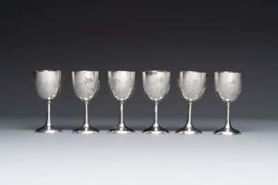 A Chinese silver tray and six gilt-silver cups, 19/20th C.