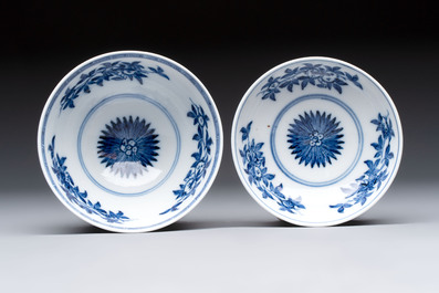 A Chinese blue and white covered bowl with incised floral design, Yongzheng/Qianlong