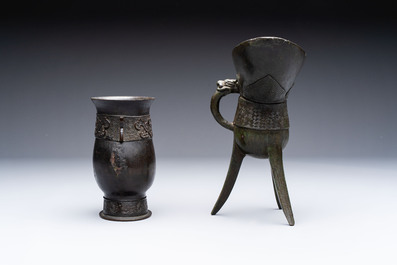 Two Chinese archaistic bronze ritual wine vessels, 'jue 爵' and 'zhi 觶', Ming
