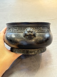 A Chinese bronze censer with 'tianji' handles and kuilong design, Xuande mark, 18/19th C.