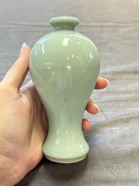 A Chinese flamb&eacute;-glazed cylindrical jardini&egrave;re and two celadon-glazed vases, 19th C.